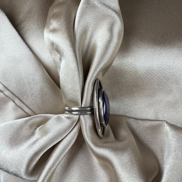 Silver Ring with Purple Amethyst Oval Gemstone Handmade Vintage Jewelry Size 7 - Picture 2 of 5